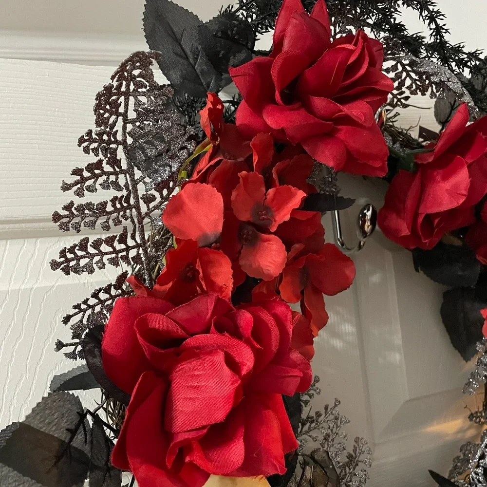 Hallowed Skulls Wreath